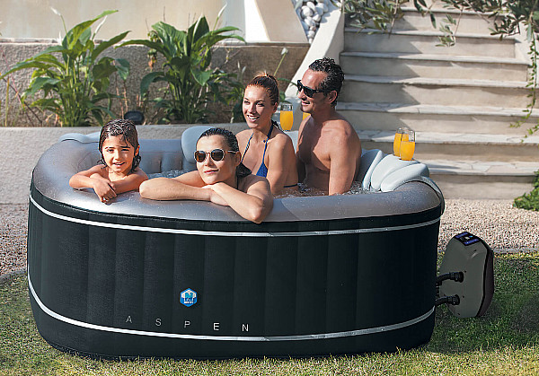 Mobile hot tub ASPEN (700 l)