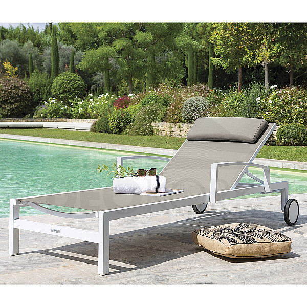 ADRIANA metal lounger (white-brown)