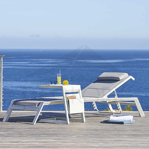 Metal lounger LISBON (white)